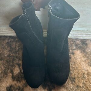 Size 10 black high heel boots good condition never worn
